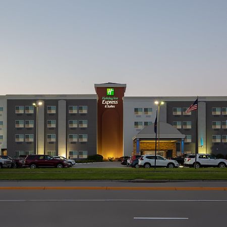 Holiday Inn Express Hotel & Suites Columbus By Ihg Eksteriør bilde