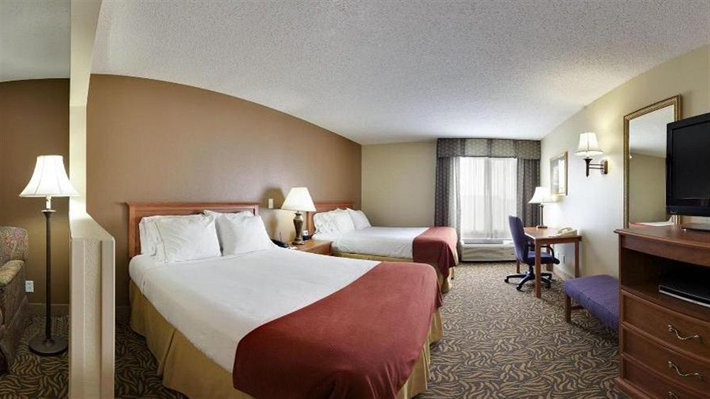Holiday Inn Express Hotel & Suites Columbus By Ihg Eksteriør bilde
