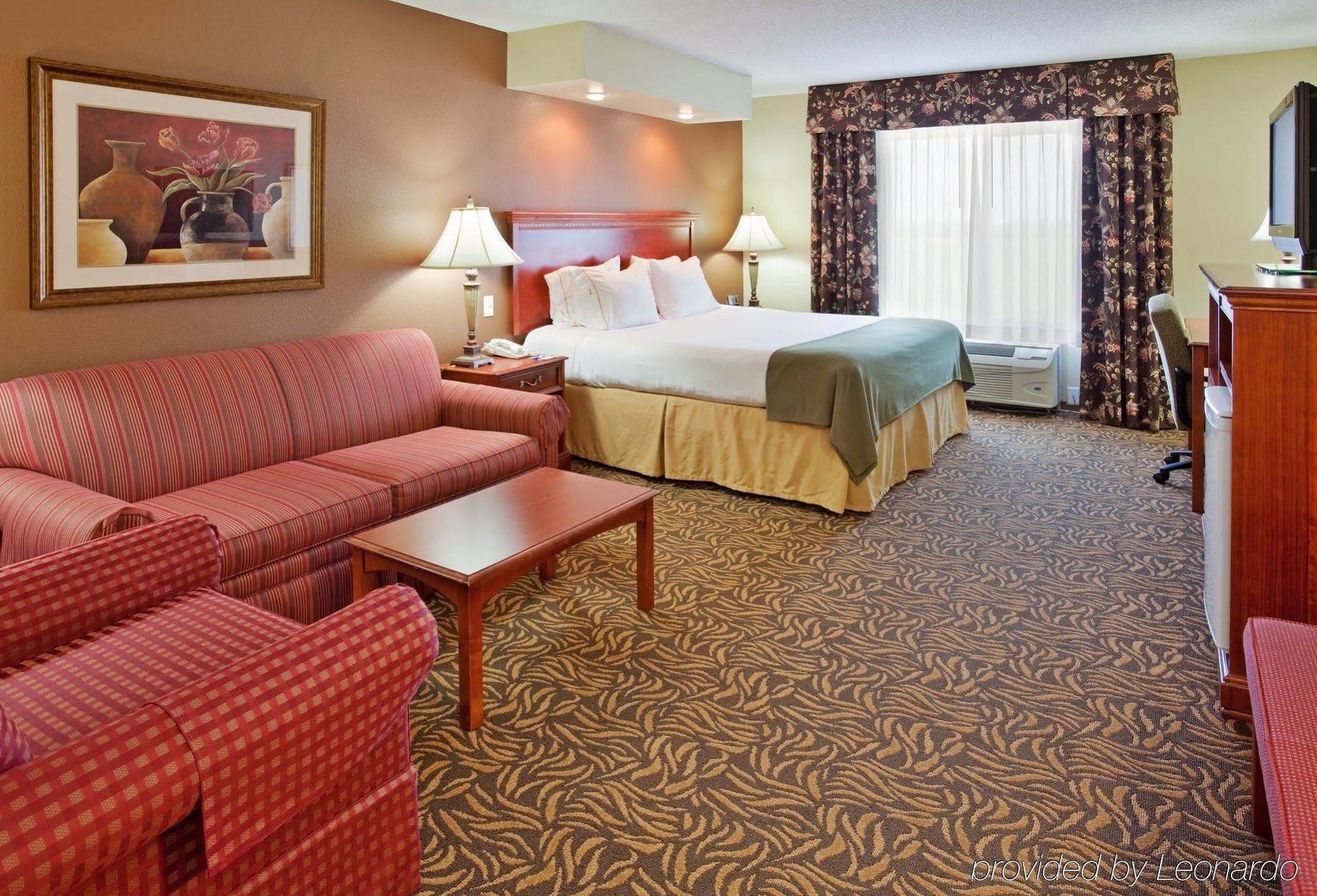 Holiday Inn Express Hotel & Suites Columbus By Ihg Rom bilde